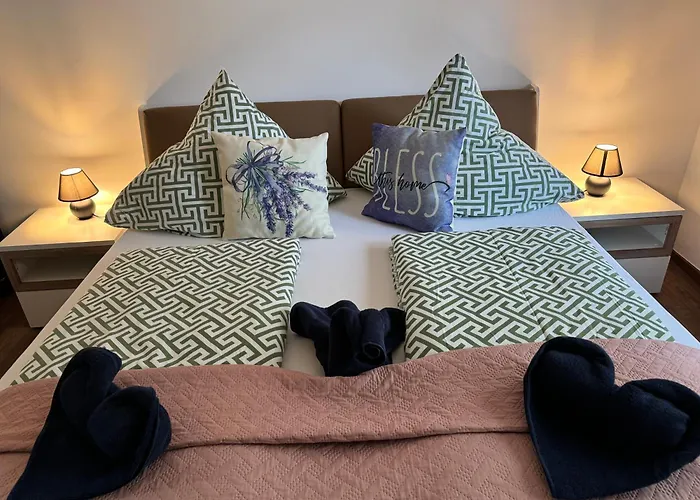 51 Апартаменты *